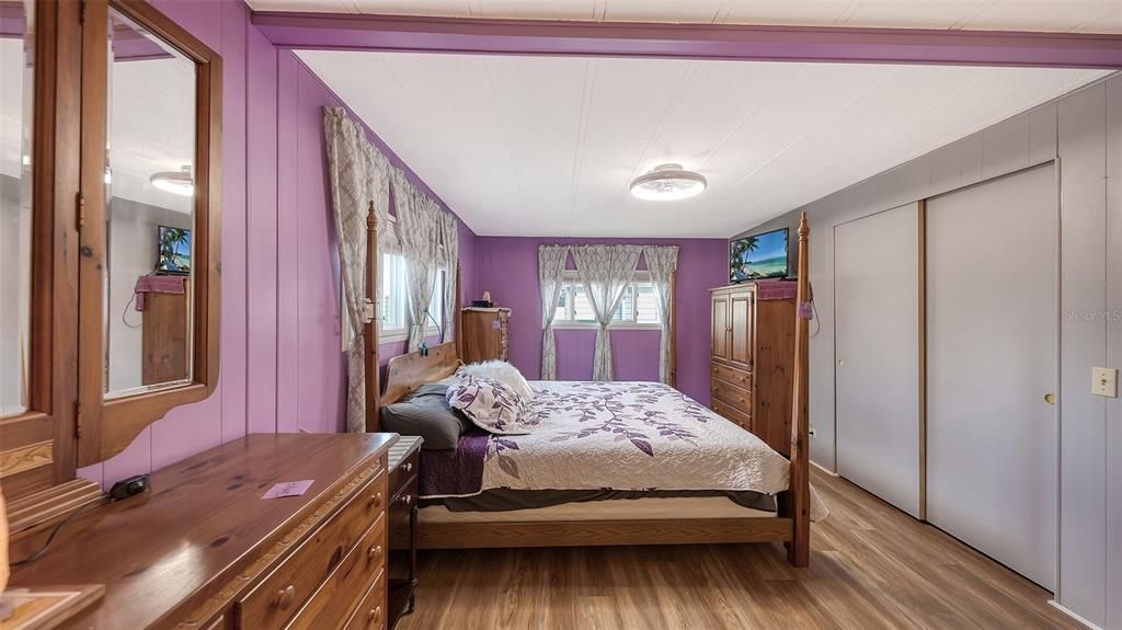 For Sale: $124,900 (2 beds, 2 baths, 960 Square Feet)