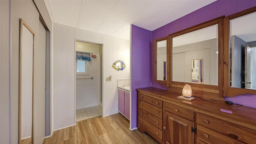 For Sale: $124,900 (2 beds, 2 baths, 960 Square Feet)