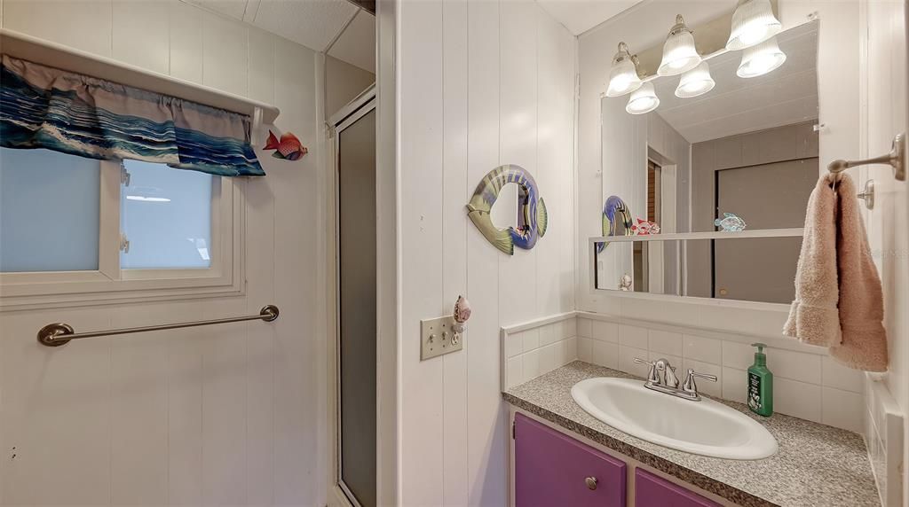 For Sale: $124,900 (2 beds, 2 baths, 960 Square Feet)