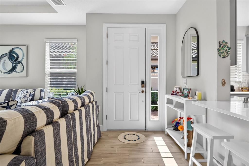 待售: $675,000 (2 贝兹, 2 浴室, 1689 平方英尺)