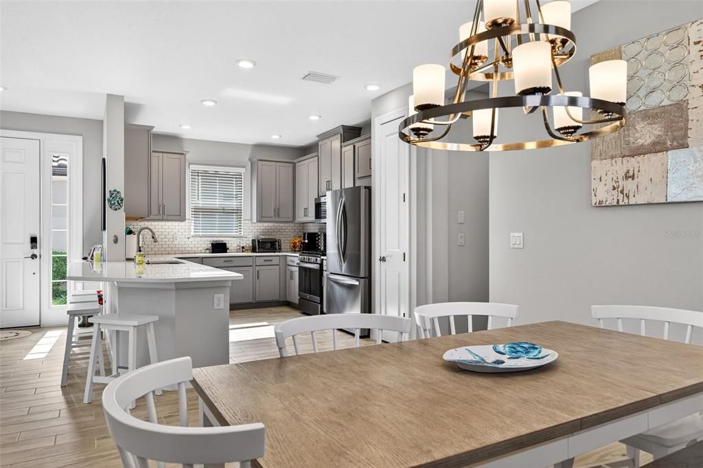 待售: $675,000 (2 贝兹, 2 浴室, 1689 平方英尺)