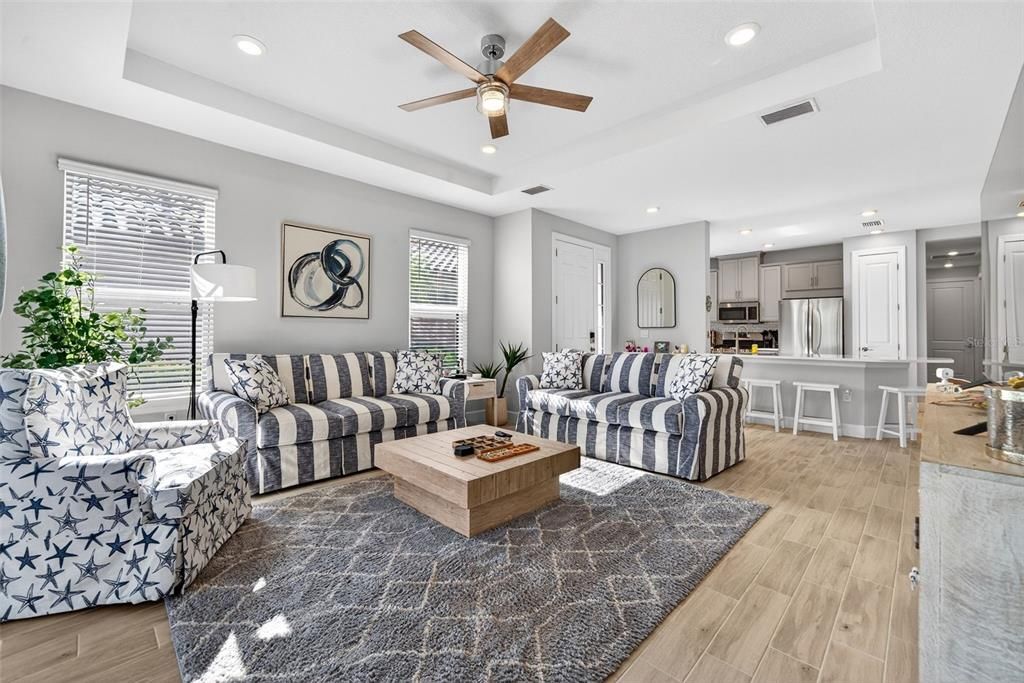 待售: $675,000 (2 贝兹, 2 浴室, 1689 平方英尺)