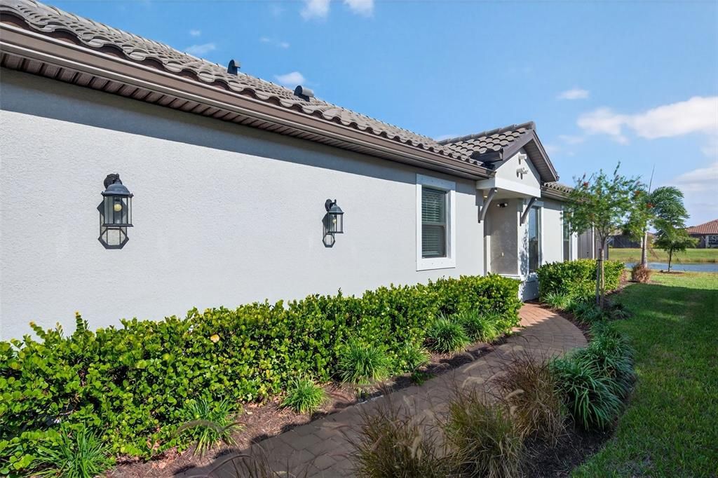 待售: $675,000 (2 贝兹, 2 浴室, 1689 平方英尺)