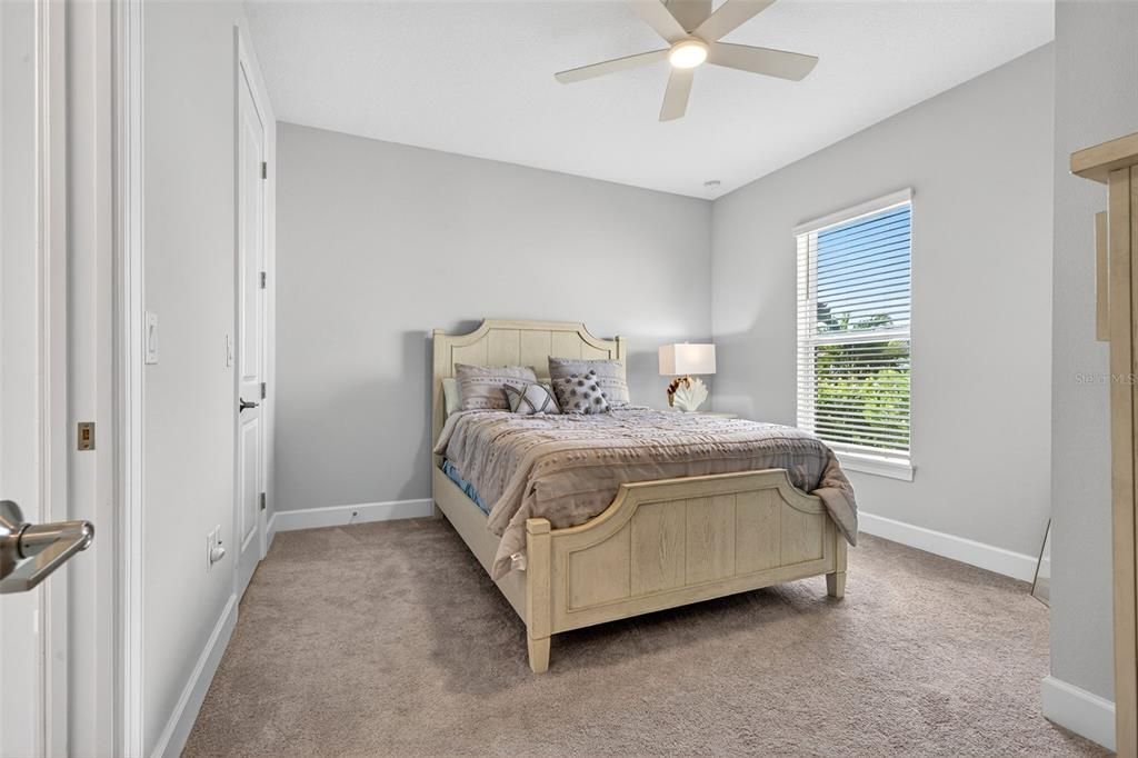 待售: $675,000 (2 贝兹, 2 浴室, 1689 平方英尺)