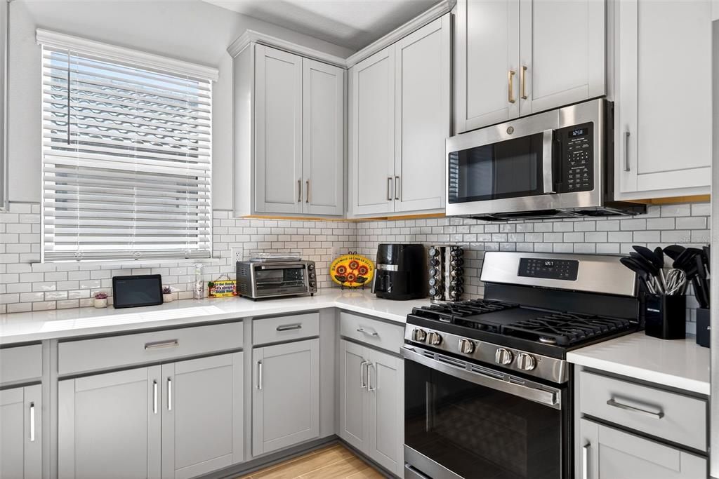 待售: $675,000 (2 贝兹, 2 浴室, 1689 平方英尺)