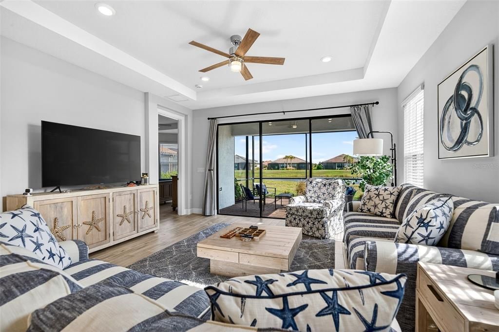 待售: $675,000 (2 贝兹, 2 浴室, 1689 平方英尺)