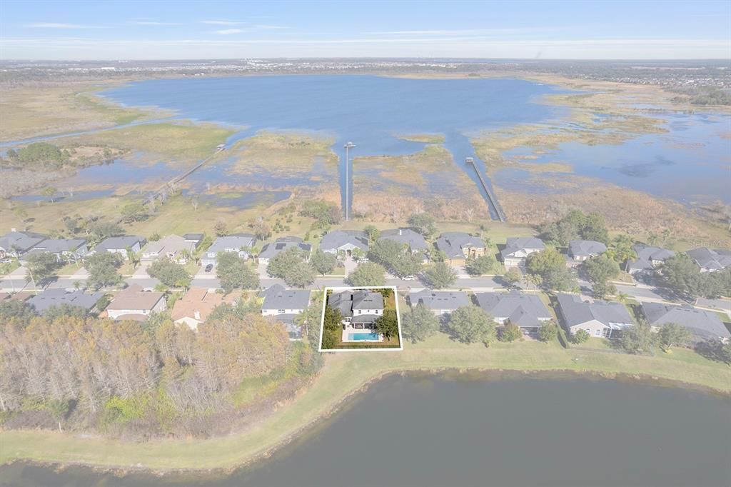 En Venta: $775,000 (5 camas, 3 baños, 3138 Pies cuadrados)