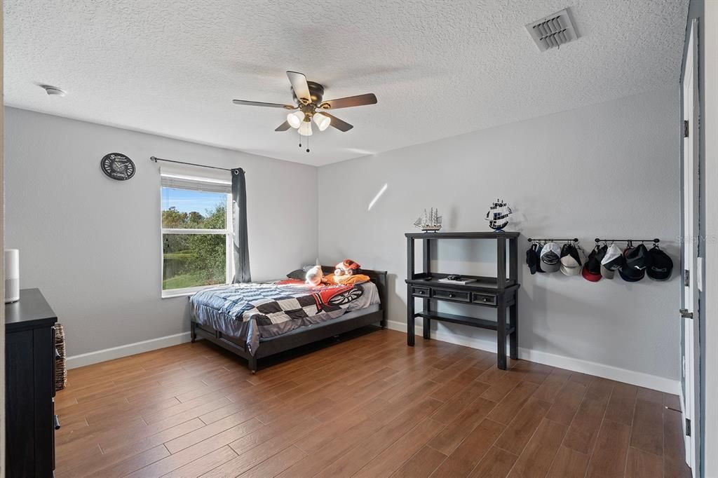 En Venta: $775,000 (5 camas, 3 baños, 3138 Pies cuadrados)