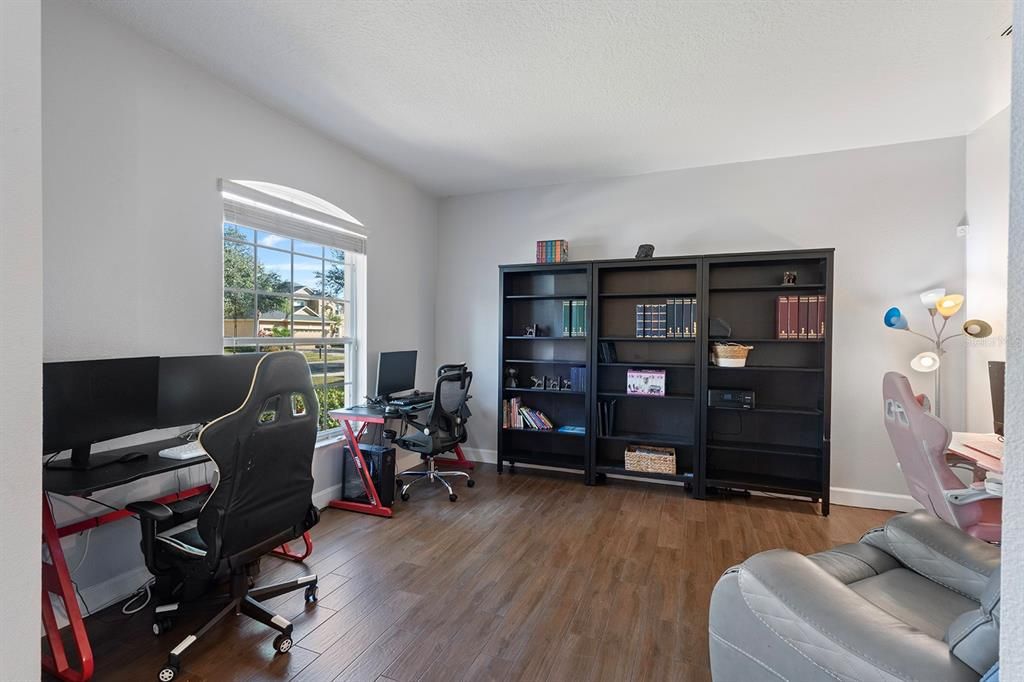 En Venta: $775,000 (5 camas, 3 baños, 3138 Pies cuadrados)