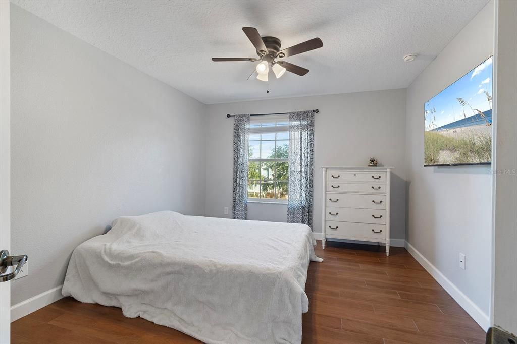 En Venta: $775,000 (5 camas, 3 baños, 3138 Pies cuadrados)