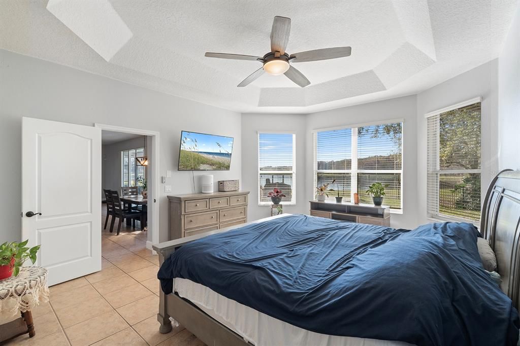 En Venta: $775,000 (5 camas, 3 baños, 3138 Pies cuadrados)