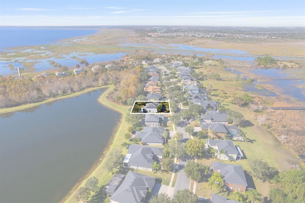 En Venta: $775,000 (5 camas, 3 baños, 3138 Pies cuadrados)