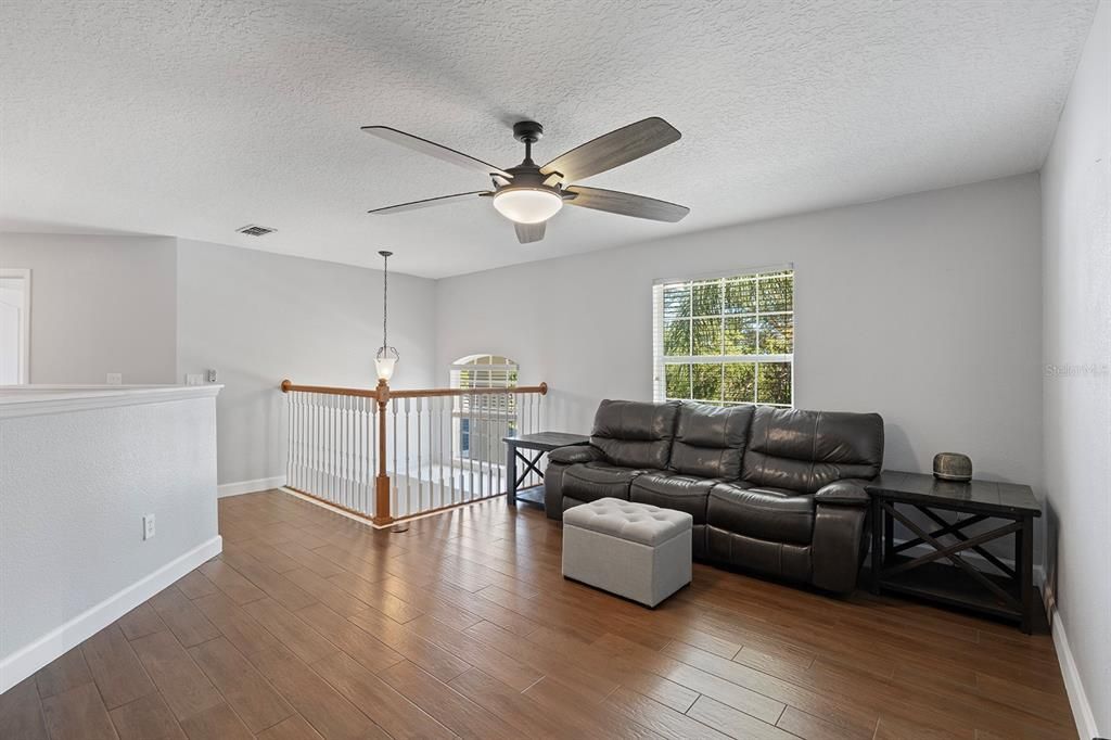 En Venta: $775,000 (5 camas, 3 baños, 3138 Pies cuadrados)