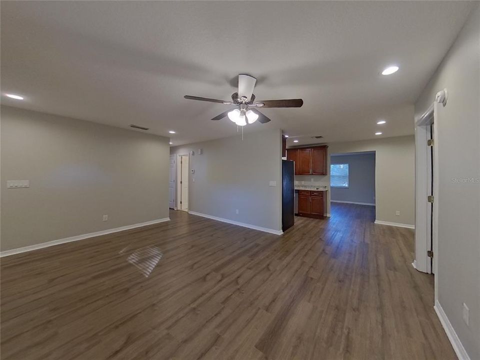 出租: $2,249 (3 贝兹, 2 浴室, 1488 平方英尺)