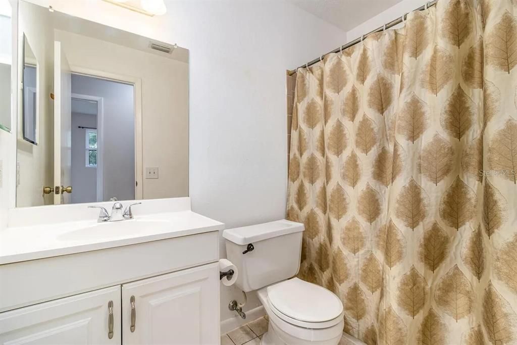 For Sale: $285,000 (3 beds, 2 baths, 1025 Square Feet)