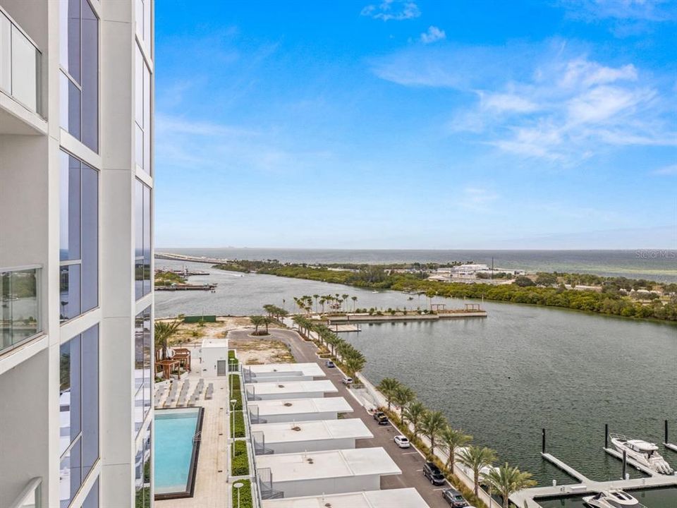 For Rent: $6,995 (3 beds, 3 baths, 1806 Square Feet)