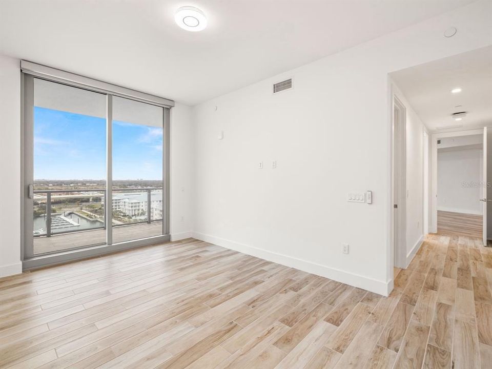 For Rent: $6,995 (3 beds, 3 baths, 1806 Square Feet)