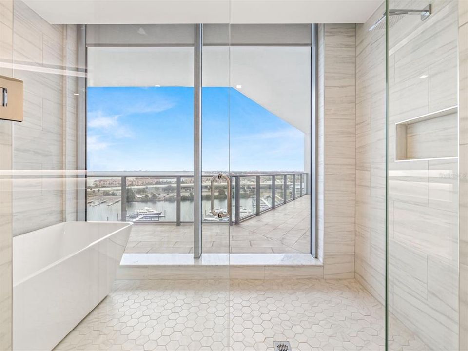 For Rent: $6,995 (3 beds, 3 baths, 1806 Square Feet)