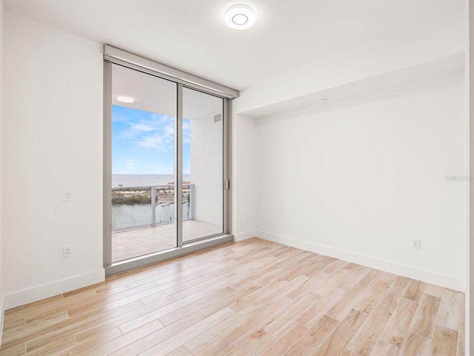 For Rent: $6,995 (3 beds, 3 baths, 1806 Square Feet)