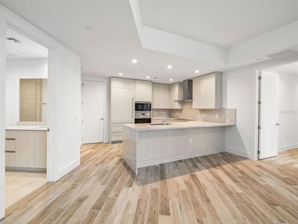 For Rent: $6,995 (3 beds, 3 baths, 1806 Square Feet)