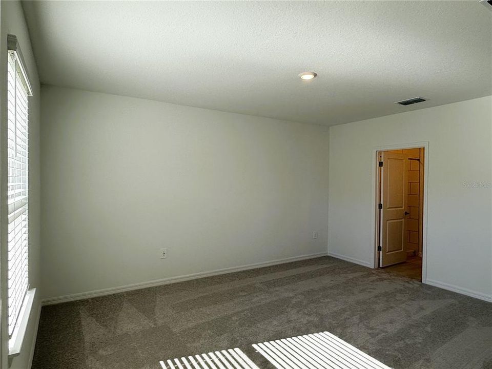 В аренду: $2,900 (5 спален, 2 ванн, 2389 Квадратных фут)