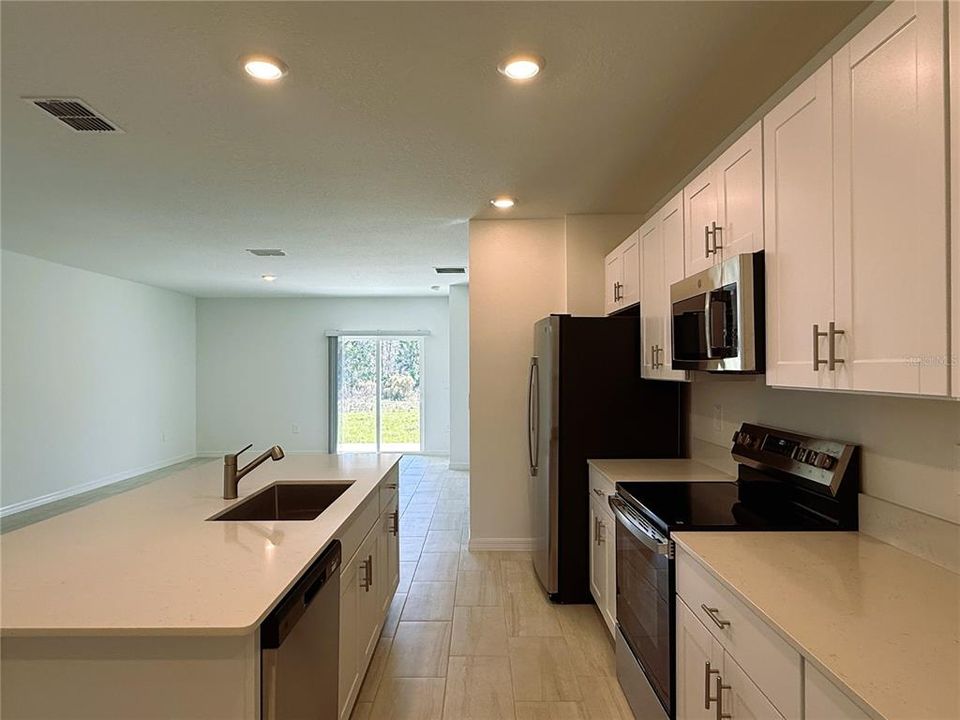 В аренду: $2,900 (5 спален, 2 ванн, 2389 Квадратных фут)