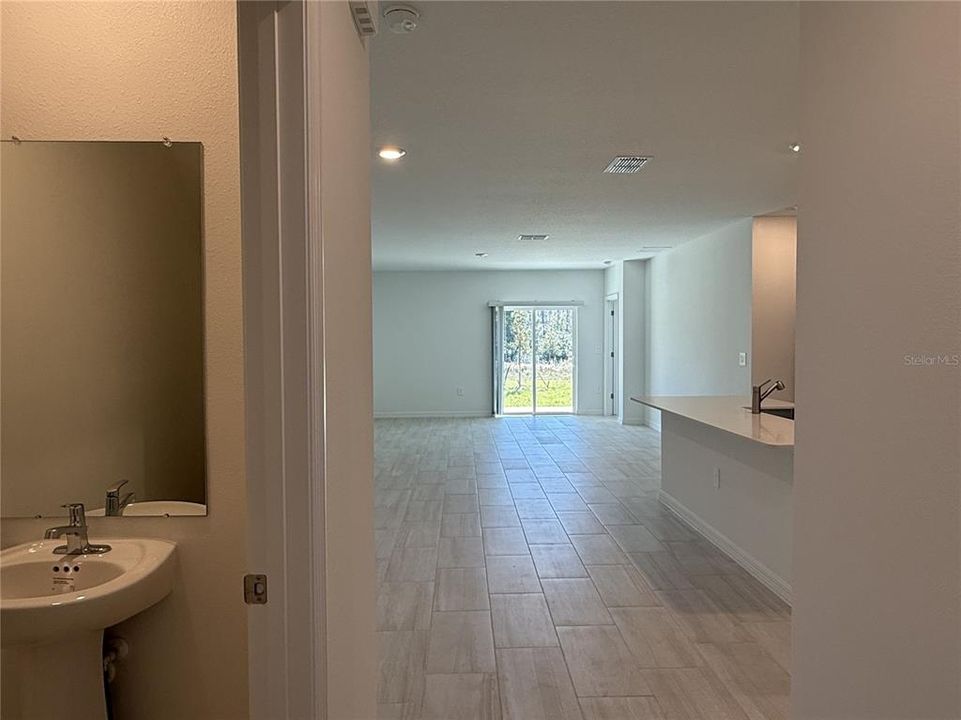 В аренду: $2,900 (5 спален, 2 ванн, 2389 Квадратных фут)