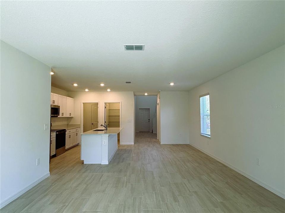 В аренду: $2,900 (5 спален, 2 ванн, 2389 Квадратных фут)