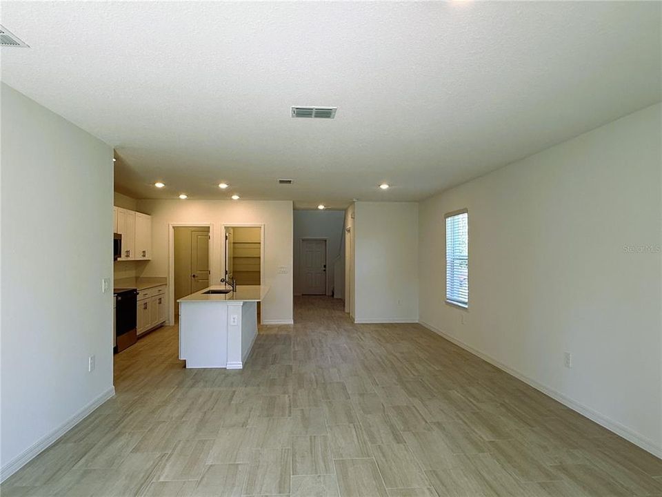 В аренду: $2,900 (5 спален, 2 ванн, 2389 Квадратных фут)