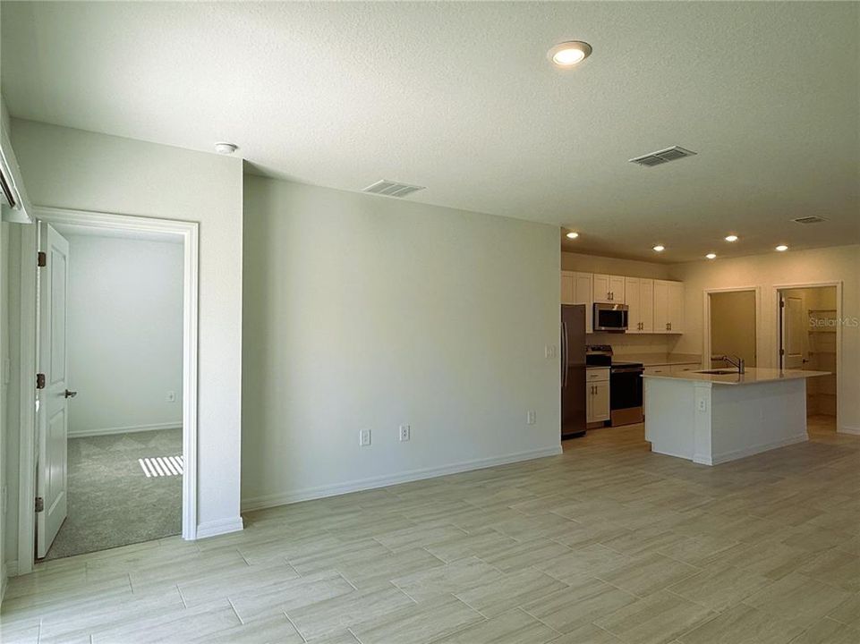 В аренду: $2,900 (5 спален, 2 ванн, 2389 Квадратных фут)