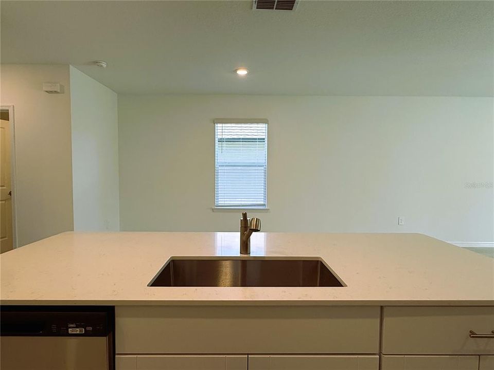 В аренду: $2,900 (5 спален, 2 ванн, 2389 Квадратных фут)