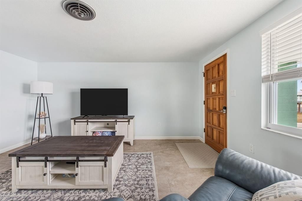 待售: $424,900 (2 贝兹, 2 浴室, 1144 平方英尺)