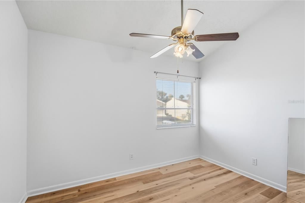 For Rent: $1,995 (2 beds, 1 baths, 1044 Square Feet)