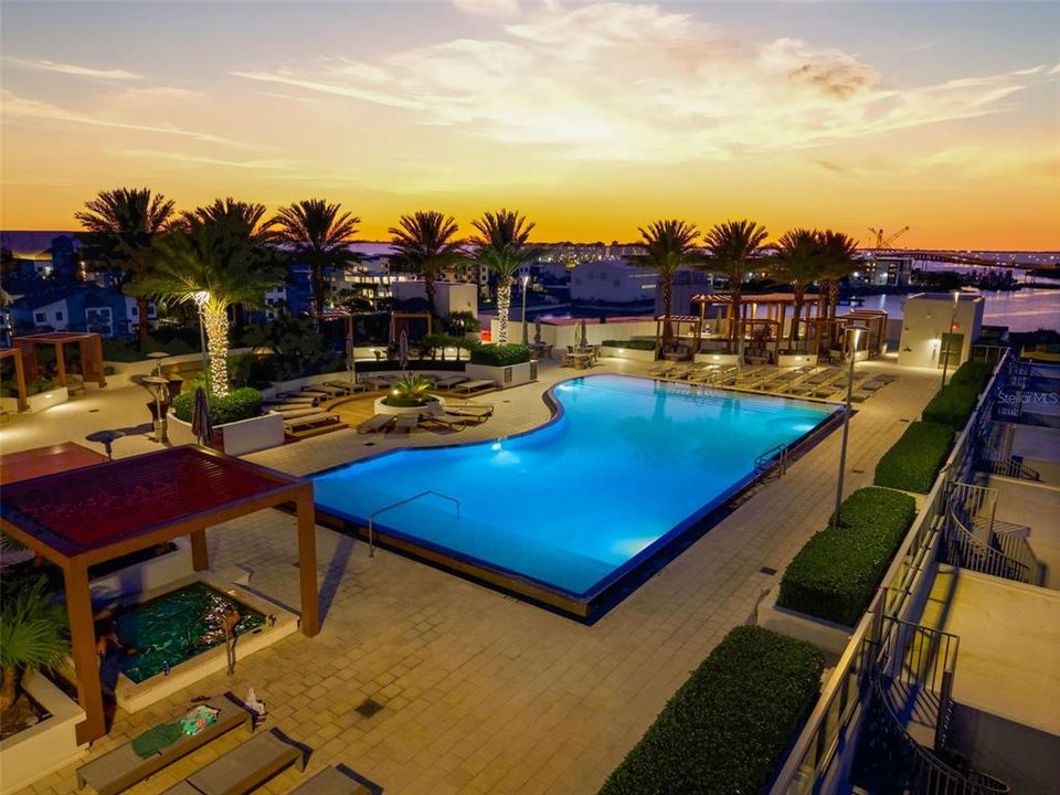 На продажу: $1,350,000 (3 спален, 3 ванн, 2098 Квадратных фут)