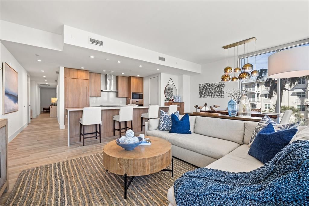 На продажу: $1,350,000 (3 спален, 3 ванн, 2098 Квадратных фут)