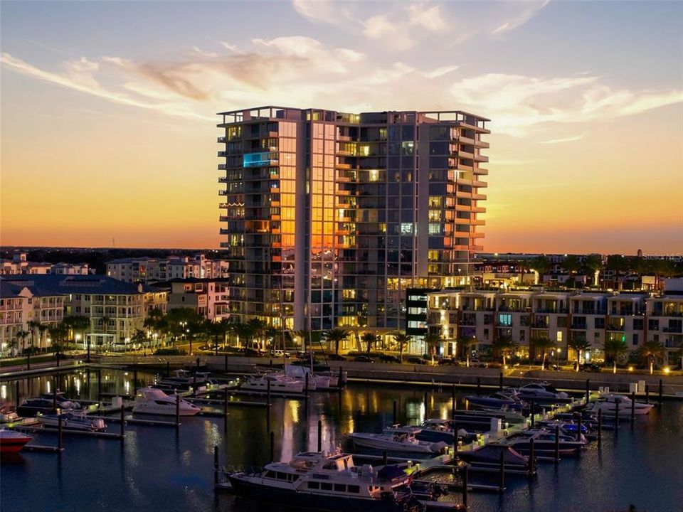 На продажу: $1,350,000 (3 спален, 3 ванн, 2098 Квадратных фут)