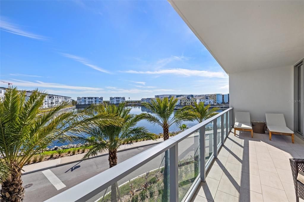 На продажу: $1,350,000 (3 спален, 3 ванн, 2098 Квадратных фут)