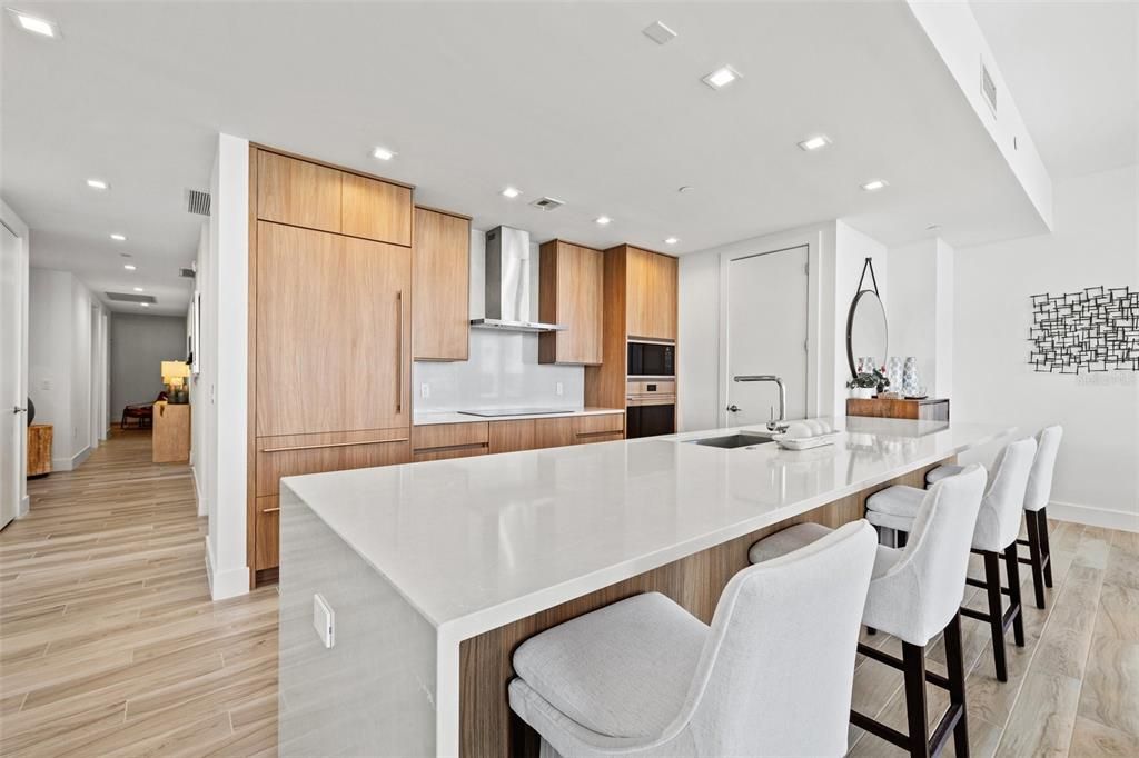 На продажу: $1,350,000 (3 спален, 3 ванн, 2098 Квадратных фут)