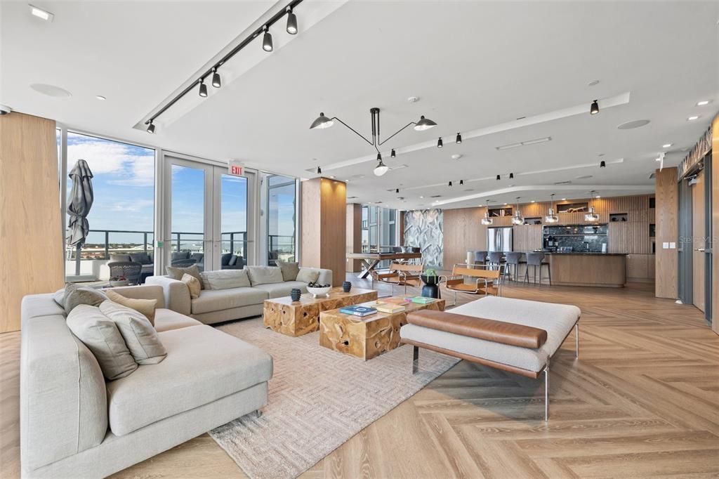 На продажу: $1,350,000 (3 спален, 3 ванн, 2098 Квадратных фут)