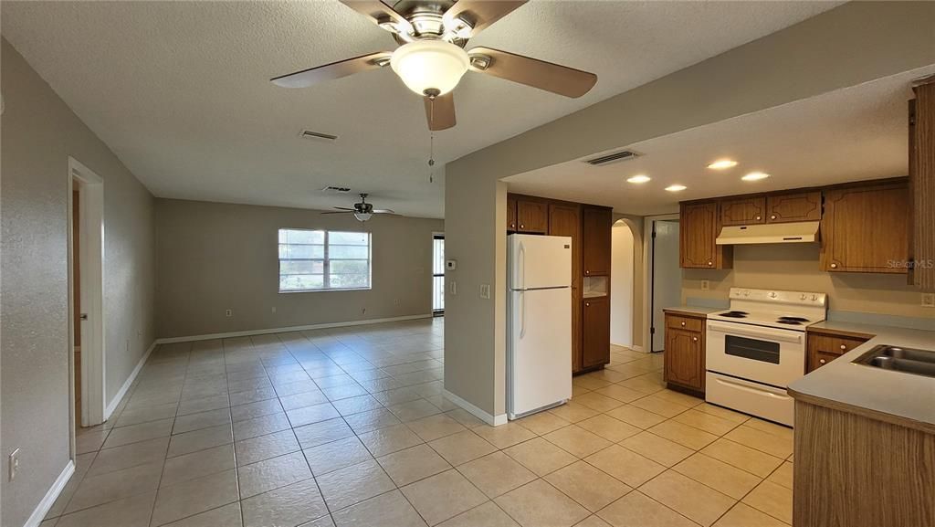 For Rent: $1,695 (2 beds, 2 baths, 1123 Square Feet)