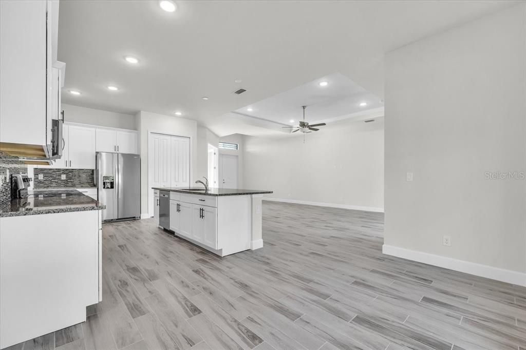 For Sale: $484,900 (3 beds, 2 baths, 2089 Square Feet)