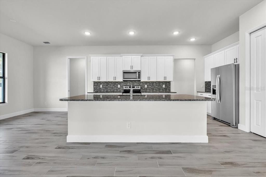 For Sale: $484,900 (3 beds, 2 baths, 2089 Square Feet)