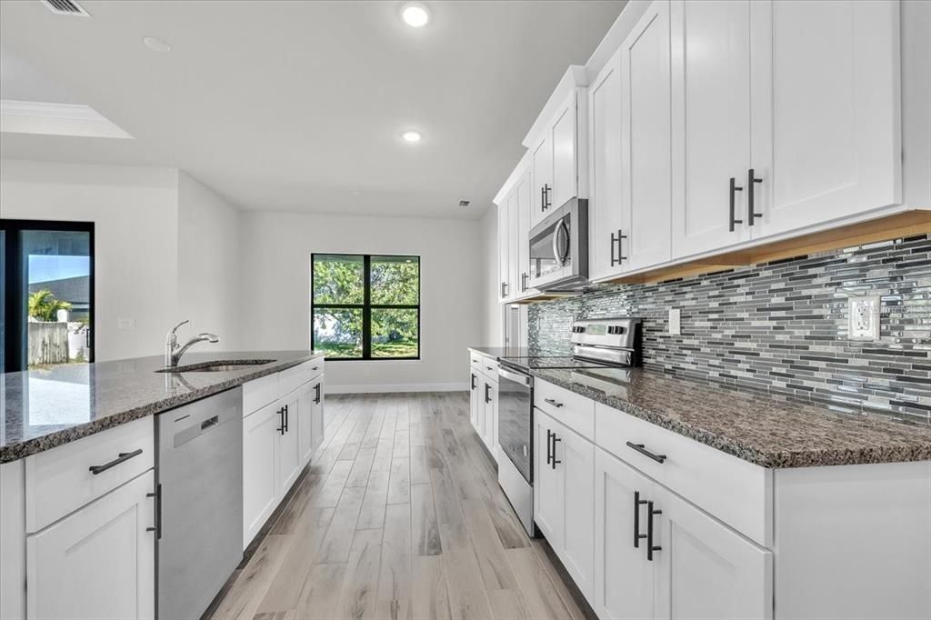 For Sale: $484,900 (3 beds, 2 baths, 2089 Square Feet)