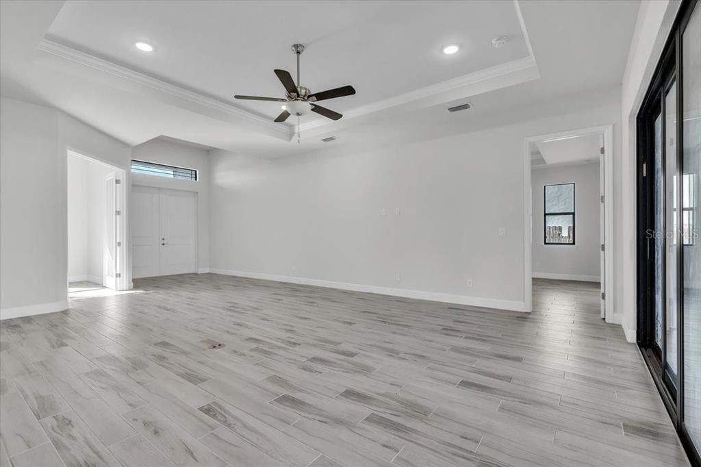 For Sale: $484,900 (3 beds, 2 baths, 2089 Square Feet)