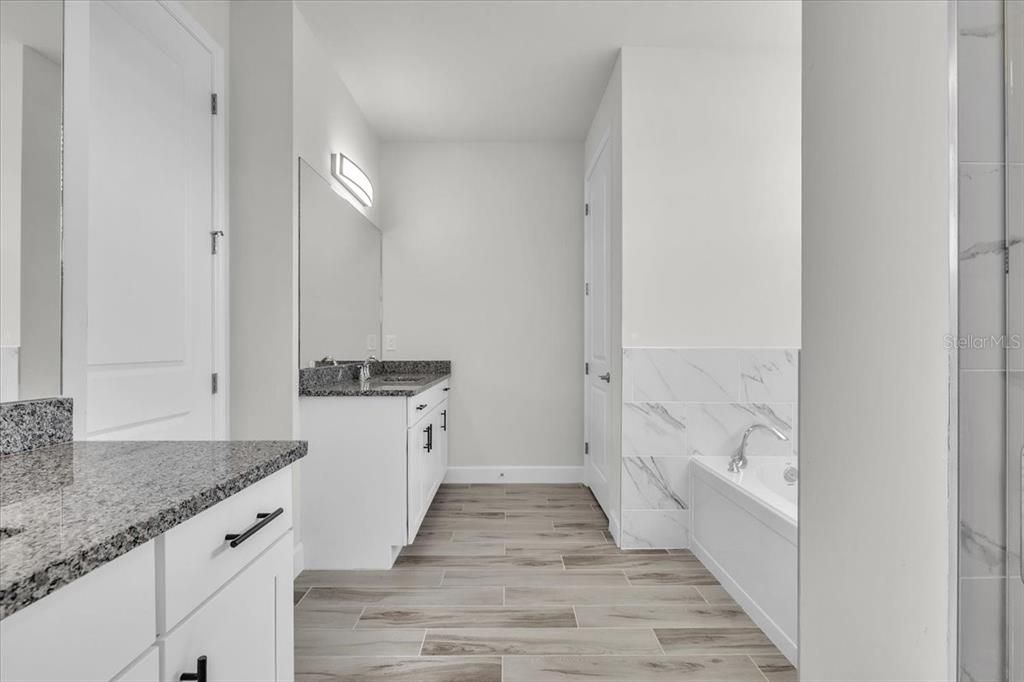 For Sale: $484,900 (3 beds, 2 baths, 2089 Square Feet)