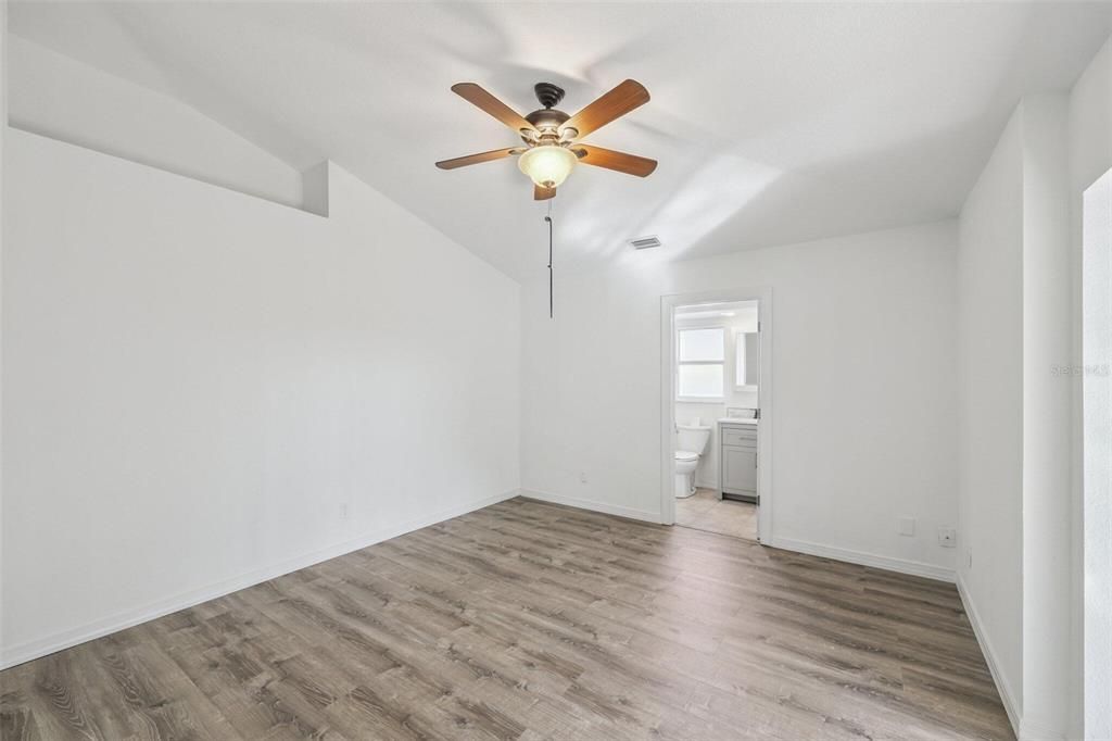 En Venta: $269,000 (3 camas, 2 baños, 1165 Pies cuadrados)