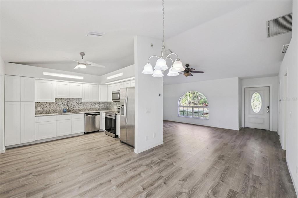 En Venta: $269,000 (3 camas, 2 baños, 1165 Pies cuadrados)