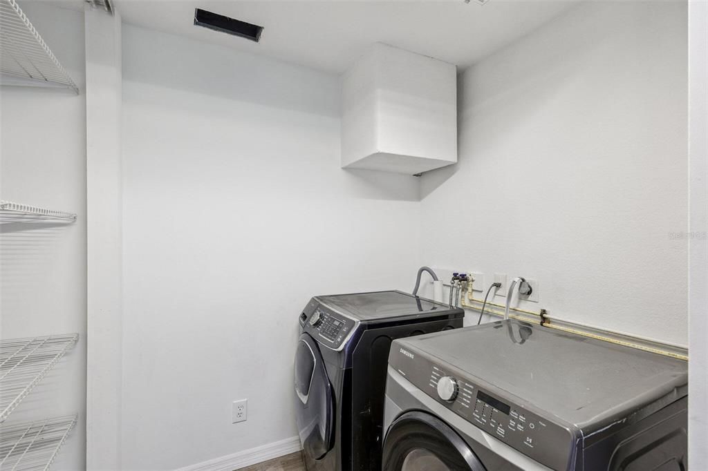 En Venta: $269,000 (3 camas, 2 baños, 1165 Pies cuadrados)