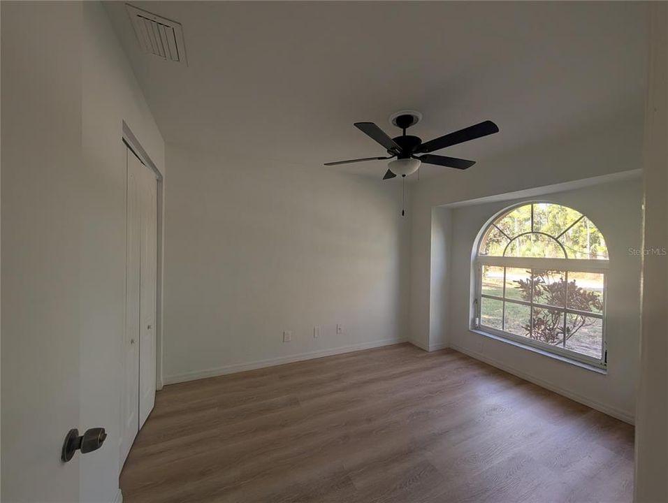 待售: $269,000 (3 贝兹, 2 浴室, 1165 平方英尺)