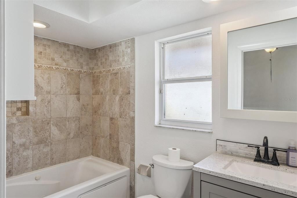 En Venta: $269,000 (3 camas, 2 baños, 1165 Pies cuadrados)